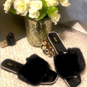 Faux fur slippers brand new size 10
